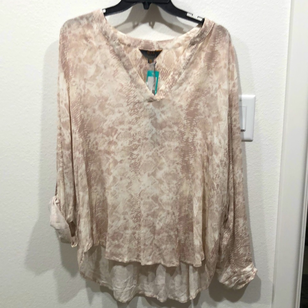 MIX by 41 Hawthorne “Morgan” split- neck top